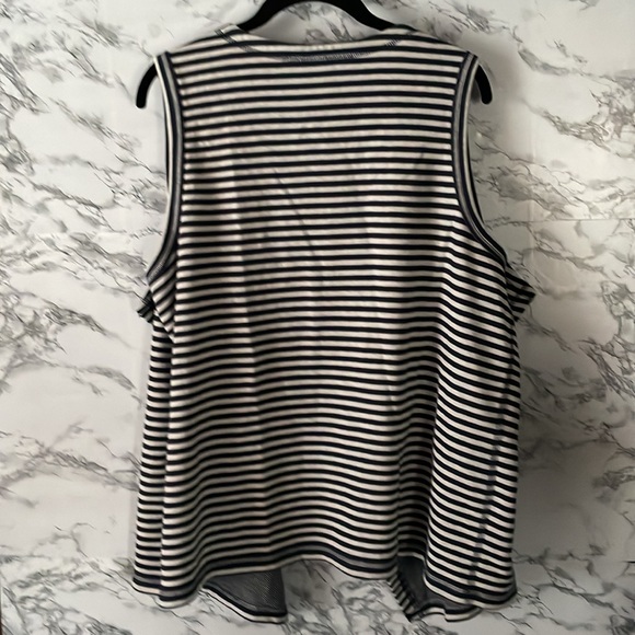CJ Bsnks size 1x navy/gray stripe vest - Picture 3 of 5